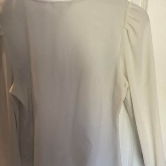 Rw& Co Cream blouse - Picture 2 of 3